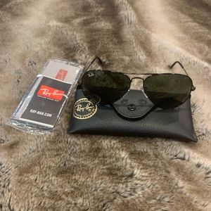 Ray Ban Large Total Black Aviators (not polarized)